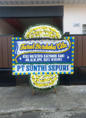 Papan Bunga Duka di Tanjung Medan
