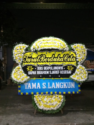 Papan Bunga Duka di Tanjung Medan