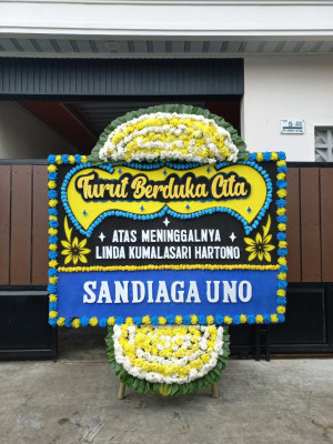 Papan Bunga Duka di Tanjung Medan